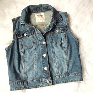 Mossimo Supply Co Distressed Women’s Denim Vest